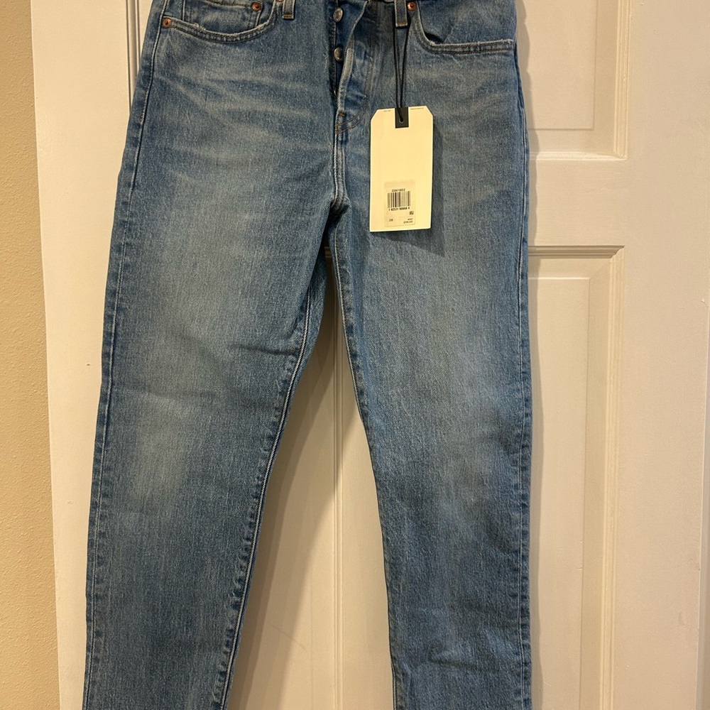Levi’s light wash wedge Denim Jeans size 28